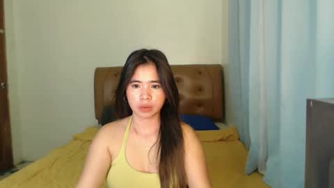 Snapshot of prettylicious_girl chatting on 04-02-26, 01:03 precious online show from 04-02-26, 01:03