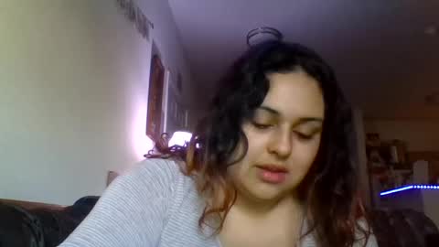 Snapshot of prettylillyy02 chatting on 12-02-24, 03:25 lilly333 online show from 12-02-24, 03:25
