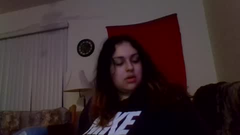 Snapshot of prettylillyy02 chatting on 01-16-25, 01:27 lilly333 online show from 01-16-25, 01:27