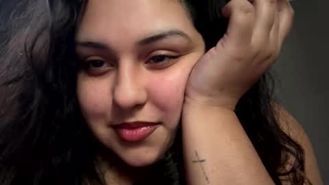 Snapshot of prettylillyy02 chatting on 11-10-25, 03:22 lilly333 online show from 11-10-25, 03:22