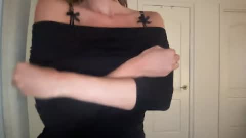 prettylittlesaint online show from 06-17-26, 11:05
