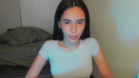 Snapshot of prettylittlewifeyy chatting on 04-01-26, 03:20 Your wifey online show from 04-01-26, 03:20