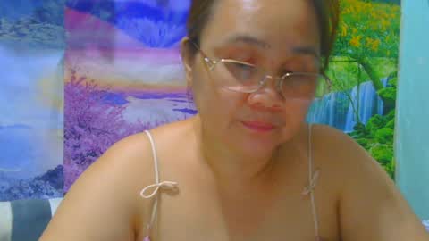 Snapshot of prettynhing chatting on 06-21-26, 12:52 Nhing online show from 06-21-26, 12:52