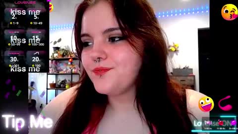 Snapshot of prettypearl123 chatting on 09-27-25, 05:51 pretttypearl online show from 09-27-25, 05:51