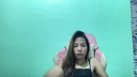 Snapshot of prettyph1 chatting on 12-17-24, 11:49 LYNDA online show from 12-17-24, 11:49