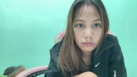 Snapshot of prettyph1 chatting on 12-17-24, 08:10 LYNDA online show from 12-17-24, 08:10