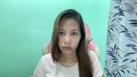 Snapshot of prettyph1 chatting on 12-30-24, 06:38 LYNDA online show from 12-30-24, 06:38