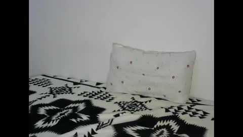 prettyquiny254 online show from 10-11-25, 04:27
