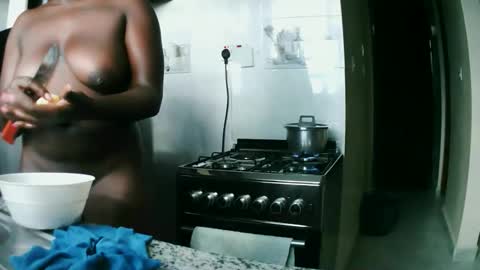Snapshot of prettyreen chatting on 05-06-26, 01:38 prettyreen online show from 05-06-26, 01:38