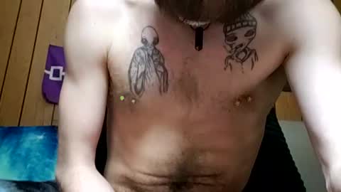 Snapshot of prettysolidd7 chatting on 02-19-25, 03:28 prettysolidd7 online show from 02-19-25, 03:28