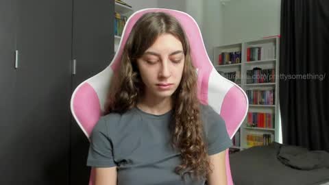 Sophie  next stream will be at Monday  i will wait you guys  online show from 04-11-26, 07:56