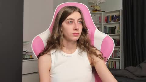 Sophie  next stream will be at Monday  i will wait you guys  online show from 06-04-26, 08:31