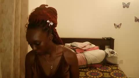 Snapshot of prettyziya chatting on 11-17-25, 04:24 zlya online show from 11-17-25, 04:24