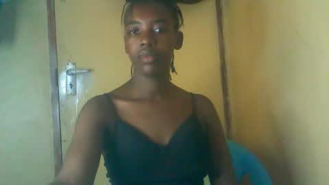 prettyzuzu online show from 11-19-25, 06:35