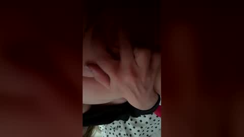 Snapshot of prey4u chatting on 04-12-26, 10:31 prey4u online show from 04-12-26, 10:31