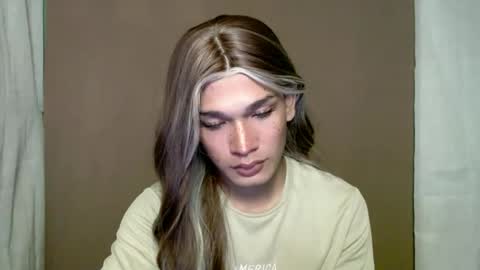 Snapshot of pricelessbeautyxxx chatting on 12-05-25, 06:26 TINA online show from 12-05-25, 06:26