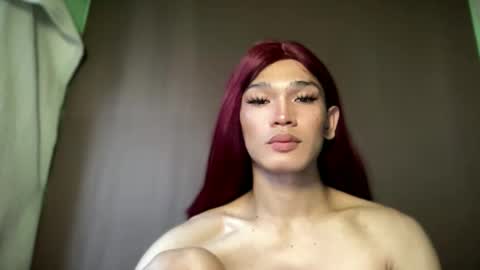 Snapshot of pricelessbeautyxxx chatting on 12-14-25, 06:30 TINA online show from 12-14-25, 06:30