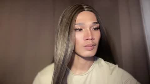 Snapshot of pricelessbeautyxxx chatting on 01-15-26, 01:05 TINA online show from 01-15-26, 01:05