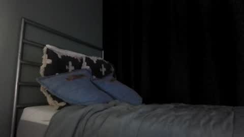 prieslucas068 online show from 07-22-26, 06:54