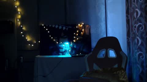 Snapshot of princ4real chatting on 01-25-25, 10:29 prince online show from 01-25-25, 10:29