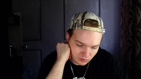 Snapshot of princ4real chatting on 03-04-25, 12:12 prince online show from 03-04-25, 12:12