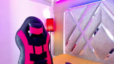 prince_arthur77 online show from 11-08-25, 03:12