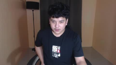 Snapshot of prince_killian chatting on 05-05-26, 08:28 Killian online show from 05-05-26, 08:28