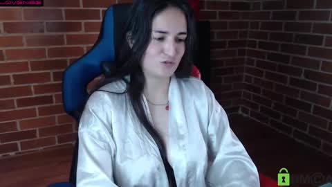 Leia online show from 12-02-25, 01:28