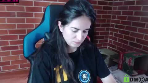 Snapshot of princesa_leia_zathur chatting on 06-09-26, 03:23 Leia online show from 06-09-26, 03:23