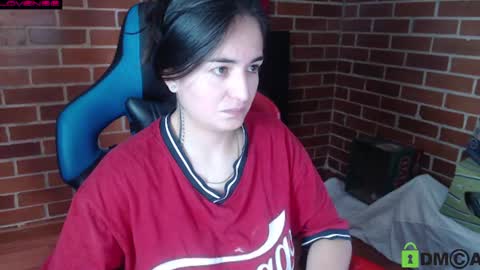 Snapshot of princesa_leia_zathur chatting on 06-23-26, 12:03 Leia online show from 06-23-26, 12:03