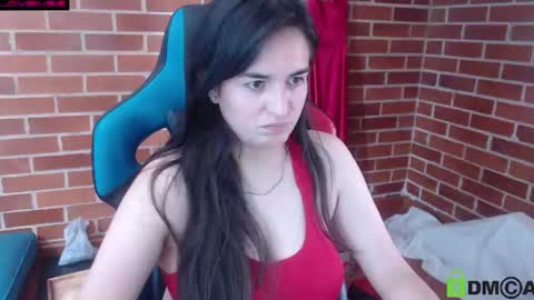 Snapshot of princesa_leia_zathur chatting on 06-25-26, 02:32 Leia online show from 06-25-26, 02:32
