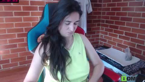 Snapshot of princesa_leia_zathur chatting on 07-08-26, 02:43 Leia online show from 07-08-26, 02:43