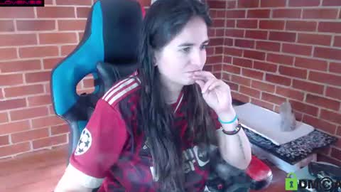 Snapshot of princesa_leia_zathur chatting on 07-09-26, 03:49 Leia online show from 07-09-26, 03:49