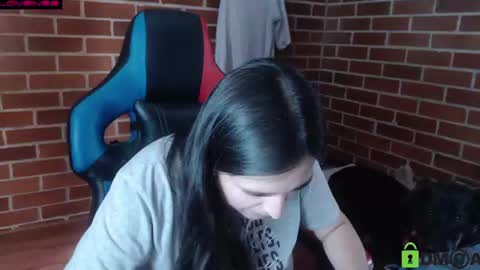 Snapshot of princesa_leia_zathur chatting on 07-11-26, 05:37 Leia online show from 07-11-26, 05:37