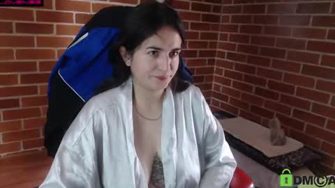 Snapshot of princesa_leia_zathur chatting on 07-16-26, 01:39 Leia online show from 07-16-26, 01:39