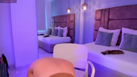 Snapshot of princesa_paris chatting on 03-07-25, 02:34 Paris online show from 03-07-25, 02:34