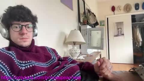 Snapshot of princespeaches chatting on 02-17-26, 06:25 Peaches online show from 02-17-26, 06:25