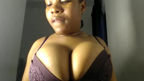 Snapshot of princess_karinaa chatting on 05-25-26, 05:24 Karina online show from 05-25-26, 05:24