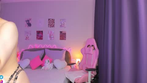 Snapshot of princess_kristy chatting on 02-09-25, 10:42 Kristy online show from 02-09-25, 10:42