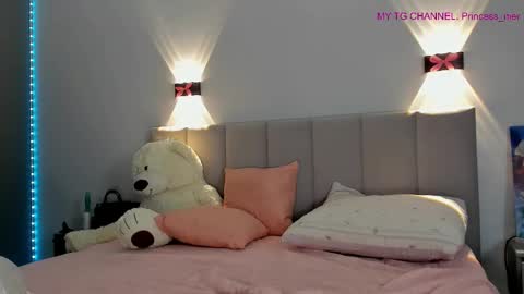 Princess Diana online show from 02-22-25, 08:42