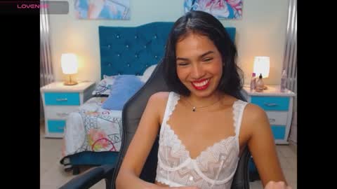 Snapshot of princess_skinny18 chatting on 04-01-26, 09:34 princess_skinny18 online show from 04-01-26, 09:34