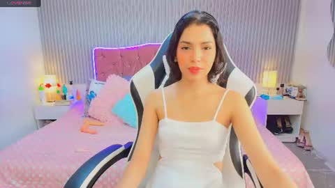 princess_skinny18 online show from 06-20-26, 09:17