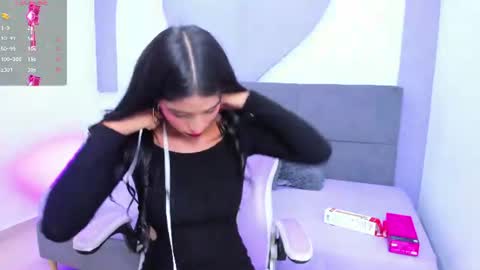 Mia online show from 07-27-26, 02:18