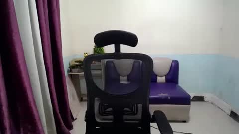 Snapshot of princess_yurie chatting on 05-29-26, 11:41 Yurie online show from 05-29-26, 11:41