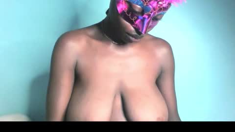 Snapshot of princessbiancah chatting on 09-14-25, 04:00 Nelly online show from 09-14-25, 04:00