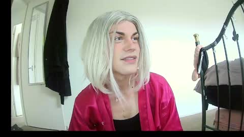 KCGREY online show from 03-23-26, 11:03