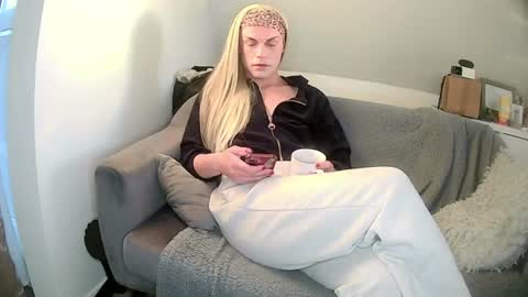 Snapshot of princesscaseygrey chatting on 06-10-26, 07:46 KCGREY online show from 06-10-26, 07:46