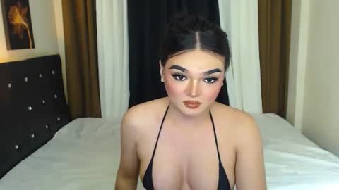 Snapshot of princesshugecumontop chatting on 04-29-26, 04:33 PrincessDONT FORGET TO FOLLOW ME online show from 04-29-26, 04:33