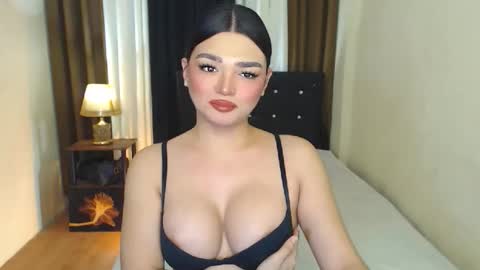 Snapshot of princesshugecumontop chatting on 05-01-26, 06:56 PrincessDONT FORGET TO FOLLOW ME online show from 05-01-26, 06:56