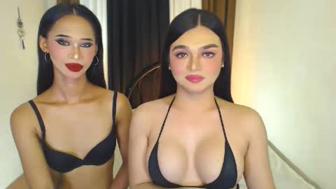 Snapshot of princesshugecumontop chatting on 06-04-26, 12:27 PrincessDONT FORGET TO FOLLOW ME online show from 06-04-26, 12:27